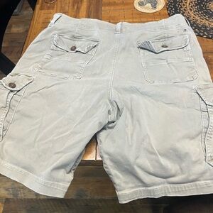 American Eagle Outfitters Light Gray Cargo Shorts size 36